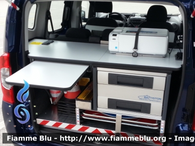 Fiat Qubo 
 Polizia Locale Comune di Camponogara 
 Ufficio Mobile Allestimento Battiston Veicoli Speciali
POLIZIA LOCALE YA 675 AL
Parole chiave: Fiat Qubo POLIZIALOCALEYA675AL