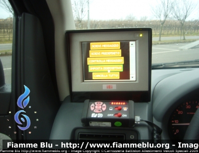 Fiat Scudo IV serie
Autovie Venete Ausiliari Viabilità
mezzo dotato di monitor Touch Screen per controllo pannello luminoso pittogramma e pannello alfanumerico posteriori
Parole chiave: Fiat Scudo_IV_serie