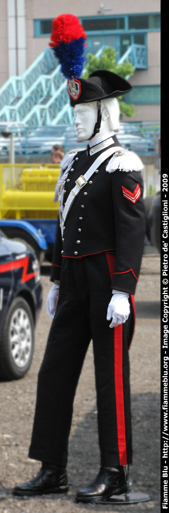 Carabiniere_uniforme_01.JPG