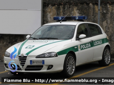 Alfa Romeo 147 II serie
Polizia Locale
Comune di Palazzolo sull'Oglio (BS)
Open day Polizia Locale Lombardia 2012
DR 939 XX
Parole chiave: Alfa-Romeo 147_IIserie Open_Day_Polizia_Locale_2012