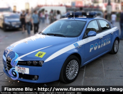 Alfa Romeo 159 JTS
Polizia di Stato
Polizia Stradale
in scorta al Giro d'Italia 2011
POLIZIA F7287
Parole chiave: Giro_Italia_2011 Polizia _Stradale POLIZIAF7287 auto Alfa_Romeo 159 Alfa_Romeo_159