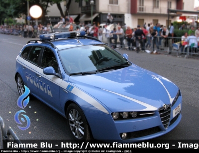 Alfa Romeo 159 Sportwagon Q4
Polizia di Stato
Polizia Stradale
Assistenza 1000 Miglia 2011
Polizia F8640
Parole chiave: PS Polizia_Stradale autovettura PoliziaF8640 Assistenza 1000_Miglia_2011