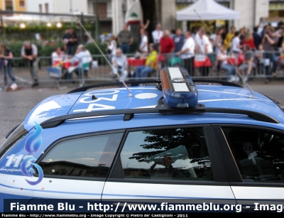 Alfa Romeo 159 Sportwagon Q4
Polizia di Stato
Polizia Stradale
Assistenza 1000 Miglia 2011
Polizia F8640
Particolare della doppia antenna
Parole chiave: PS Polizia_Stradale 1000_Miglia_2011 autovettura PoliziaF8640