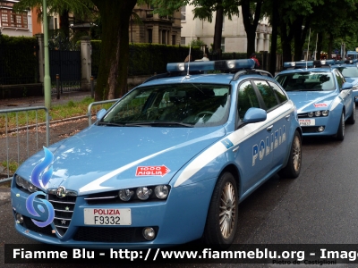 Alfa Romeo 159 Sportwagon Q4
Polizia di Stato
Polizia Stradale
1000 Miglia 2013 
Polizia F9332
Parole chiave: Alfa-Romeo 159_Sportwagon_Q4 PoliziaF9332 Mille_Miglia_2013