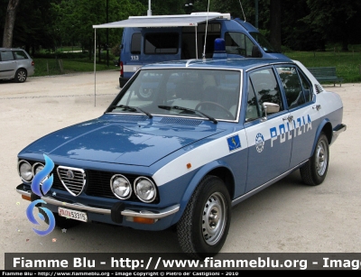 Alfa Romeo Alfetta II serie
Polizia di Stato
Polizia Stradale
Esemplare esposto presso il Museo delle auto della Polizia di Stato
POLIZIA 53315
Parole chiave: Alfa-Romeo Alfetta_IIserie Polizia53315 auto_storica Festa_Polizia_2010 Milano