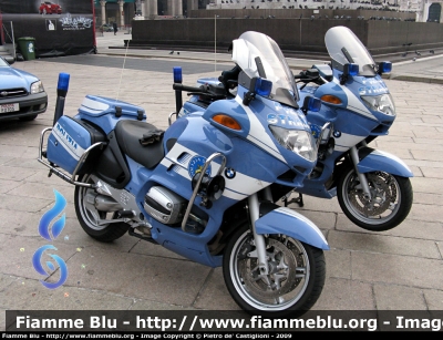 Bmw R850RT
Polizia Stradale
Polizia G0948 - G0949

Parole chiave: Polizia_stradale BMW R850RT PoliziaG0948 PoliziaG0949