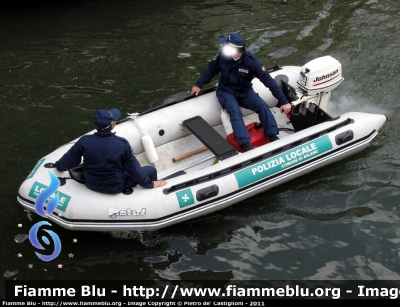 Bombard
Polizia Locale
Comune di Milano
Nucleo Sommozzatori
Parole chiave: Polizia_Locale Milano PL Bombard gommone Nucleo_Sommozzatori Lombardia (MI) imbarcazione