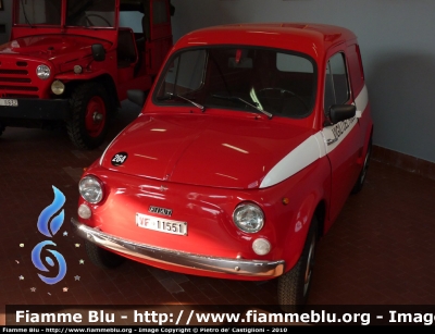 Fiat 500 Giardiniera Commerciale
Vigili del Fuoco
Comando Provinciale di Milano
Museo Storico
VF 11551
Parole chiave: Fiat 500_Giardiniera_Commerciale Santa_Barbara_2010 VF11551