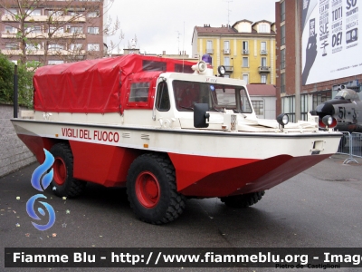 Fiat 6640 AMDS
Vigili del Fuoco
Comando Provinciale di Milano
200° anniversario di fondazione
VF 10524
In esposizione presso il Museo Nazionale della Scienza e della Tecnologia
Parole chiave: Fiat 6640_AMDS VF10524 200_Anni_Pompieri_Milano