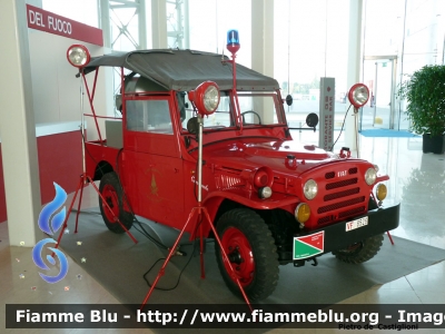 Fiat Campagnola I serie
Vigili del Fuoco
Comando Provinciale di Brescia
Automezzo storico
Fotoelettrica da 60 cm Buini & Grandi
In esposizione al Reas 2012
VF 8526
Parole chiave: Fiat Campagnola_Iserie VF8526 Reas_2012