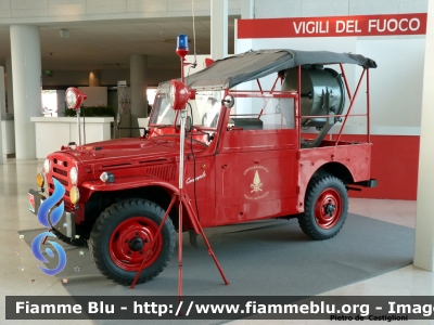 Fiat Campagnola I serie
Vigili del Fuoco
Comando Provinciale di Brescia
Automezzo storico
Fotoelettrica da 60 cm Buini & Grandi
In esposizione al Reas 2012
VF 8526
Parole chiave: Fiat Campagnola_Iserie VF8526 Reas_2012