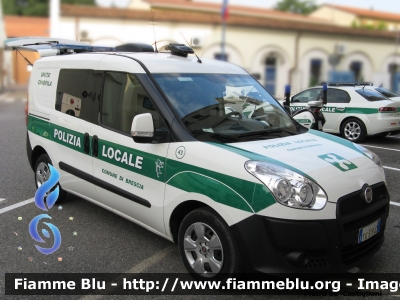 Fiat Doblò III serie
Polizia Locale
Comune di Brescia
Unità cinofila
Open day Polizia Locale Lombardia 2012
POLIZIA LOCALE YA 878 AC
Parole chiave: Fiat Doblò_IIIserie POLIZIALOCALEYA878AC Open_Day_Polizia_Locale_2012