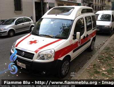 Fiat Doblò II serie
Croce Rossa Italiana
Comitato Provinciale di Milano
Delegazione di Buccinasco
CRI A297D

Parole chiave: Fiat_Doblò II_serie	Milano Buccinasco CRI A297D