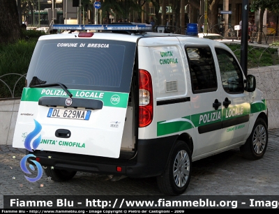 Fiat Doblò II serie
Polizia Locale
Brescia
Unità cinofila
DL 629 NA
Parole chiave: Fiat Doblò_IIserie