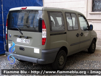 Fiat Doblò I serie
Aeronautica Militare Italiana
1° Reparto Tecnico Comunicazioni
Gruppo Manutenzione
Aeroporto di Linate
AM CC 909
Parole chiave: Fiat Doblò_Iserie AMCC909 Festa_Forze_Armate_2012