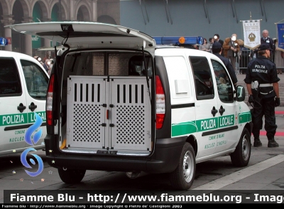 Fiat Doblò I serie
Polizia Locale Milano
Nucleo Cinofili
Parole chiave: Fiat_Doblò_I_serie Nucleo_Cinofili 94