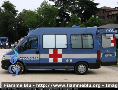 Fiat Ducato III serie
Polizia di Stato
Servizio Sanitario
Polizia F3560
Parole chiave: Fiat Ducato_IIIserie Ambulanza PoliziaF3560 Bollanti