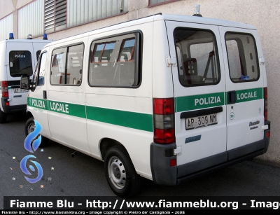 Fiat Ducato II serie
Polizia Locale - Brescia
Protezione civile
AP 309 NM

Parole chiave: Reas Fiat_Ducato_II_serie PM BS AP309NM Polizia_Locale Brescia Protezione_civile