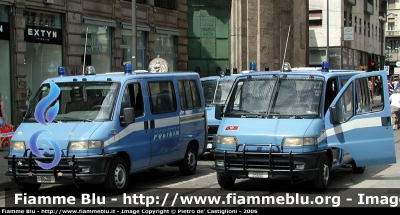 Fiat Ducato II serie
Polizia di Stato
Reparto Mobile
Polizia D5668 – D5660
Con griglie protettive in posizione operativa

Parole chiave: Fiat Ducato_II_serie PoliziaD5668 PoliziaD5660 reparto_mobile Milano protezioni griglie