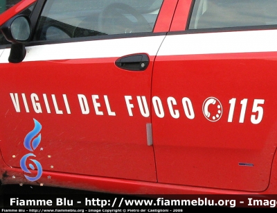 Fiat Grande Punto
Vigili del Fuoco
VF 25011
Comando Provinciale di Modena
Particolare del logo 115 applicato al contrario

Parole chiave: Fiat_Grande_Punto VF25011 Modena logo_115 contrario lato_sbagliato controvento