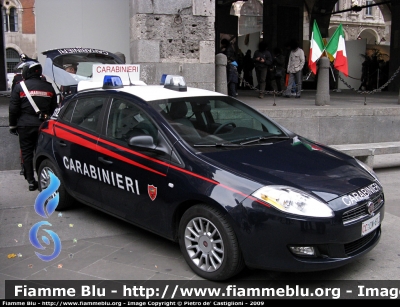 Fiat Nuova Bravo
Carabinieri
CC CN 812
con pannello di segnalazione estratto

Parole chiave: Festa_Forze_Armate 4_novembre 2009 Fiat Nuova_Bravo CCCN812 Carabinieri