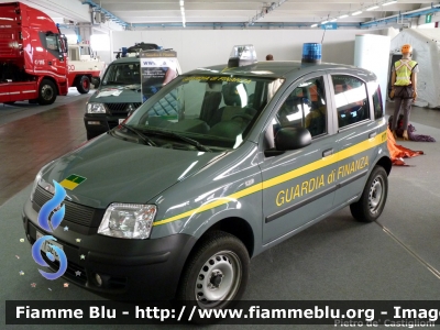 Fiat Nuova Panda 4x4 I serie
Guardia di Finanza
Soccorso alpino
GdiF 732 BE
nuova colorazione
In esposizione al Reas 2011
Parole chiave: Fiat Nuova_Panda_4x4_Iserie GdiF732BE Reas_2011