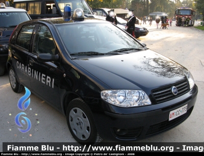 Fiat Punto III serie
Carabinieri
Polizia Militare presso Aeronautica Militare
Milano
(tetto in tinta e scritta controvento)
AM CC 773

Parole chiave: Fiat Punto_III_serie Carabinieri Polizia_Militare Aeronautica festa_forze_Armate 8_novembre_2008 4_novembre_2008 AMCC773