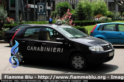 Fiat Punto III serie
Carabinieri
Polizia Militare presso l’Aeronautica

Parole chiave: Fiat Punto_III_serie Carabinieri Polizia_Militare Aeronautica