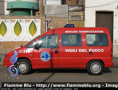 Fiat Scudo II serie
Vigili del Fuoco
Nucleo sommozzatori
Comando provinciale di Milano
via Messina
VF 22514

Parole chiave: furgone minibus Fiat Scudo_IIserie Vigili_del_Fuoco VVF NSSA Nucleo_sommozzatori Milano via_Messina VF22514