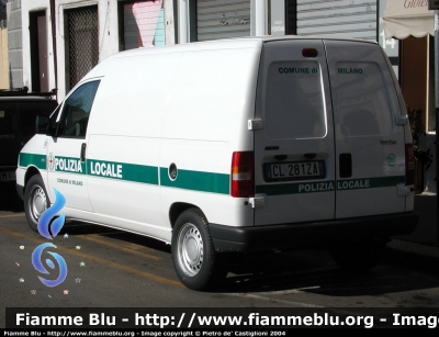 Fiat Scudo II serie
Polizia Locale
Comune di Milano
versione passo lungo
3365 - CL 281 ZA

Parole chiave: Fiat Scudo_IIserie Polizia_Locale Milano 3365 CL281ZA Lombardia (MI) furgone