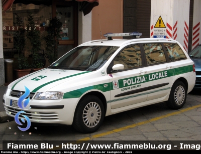 Fiat Stilo Multiwagon III serie
Polizia Locale 
Comune di Milano
Trasporto pubblico “Puma”
3667 – DF 448 VL

Parole chiave: Fiat_Stilo_MW_III_serie Polizia_Locale Milano Nucleo_Tutela_Trasporto_pubblico Puma 3667 DF448VL