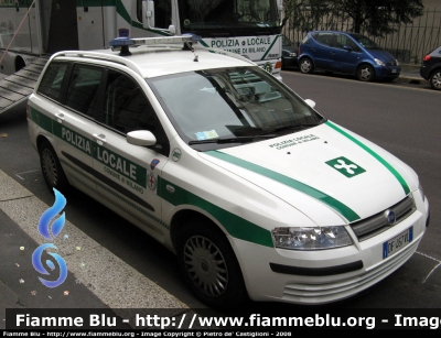 Fiat Stilo Multiwagon III serie
Polizia Locale 
Comune di Milano
Reparto radiomobile
3682 – DF 467 VL

Parole chiave: Fiat_Stilo_MW_III_serie Polizia_Locale Milano Reparto_radiomobile 3682 DF467VL