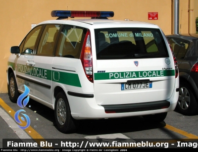 Fiat Ulysse II serie
Polizia Locale
Comune di Milano
Reparto radiomobile
3326 - CM 077 JE

Parole chiave: Fiat_Ulysse_II_serie Polizia_Locale Milano Reparto_radiomobile CM077JE 3326