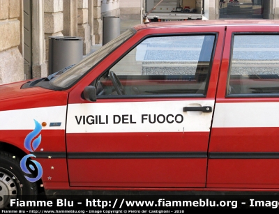 Fiat Uno II serie
Vigili del Fuoco
Milano
VF 17539
particolare della portiera
recuperata da un altro mezzo
Parole chiave: Fiat Uno_IIserie VF17539 Vigili_del_Fuoco Milano auto