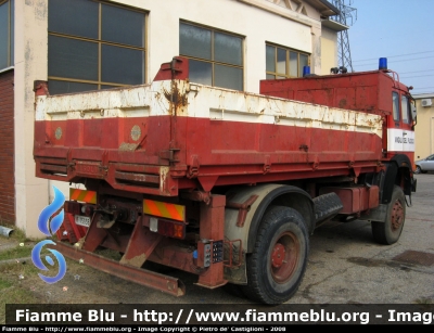 Iveco 190-26 4x4
Vigili del Fuoco
Comando Provinciale di Milano
Distaccamento di Bovisio Masciago (MB)
VF 15936
Parole chiave: Iveco 190-26_4x4 VF15936