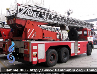 Iveco 330-35
Vigili del Fuoco
Comando Provinciale di Milano-via Messina
AutoScala da 50 metri
VF 14782
Parole chiave: Iveco 330-30 VF14782 Festa_Forze_Armate_2009