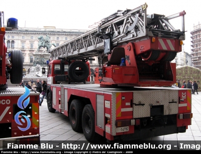 Iveco 330-35
Vigili del Fuoco
Comando Provinciale di Milano-via Messina
AutoScala da 50 metri
VF 14782
Parole chiave: Iveco 330-30 VF14782 Festa_Forze_Armate_2009