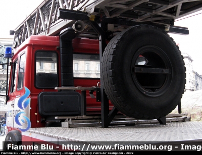 Iveco 330-35
Vigili del Fuoco
Comando Provinciale di Milano-via Messina
AutoScala da 50 metri
VF 14782
Parole chiave: Iveco 330-30 VF14782 Festa_Forze_Armate_2009