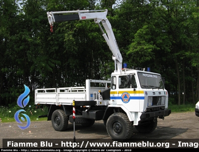 Iveco ACM90
Gruppo intercomunale di protezione civile dei comuni di Cerro Maggiore e Rescaldina
Parole chiave: Lombardia Protezione_Civile Iveco ACM90 autocarro gru