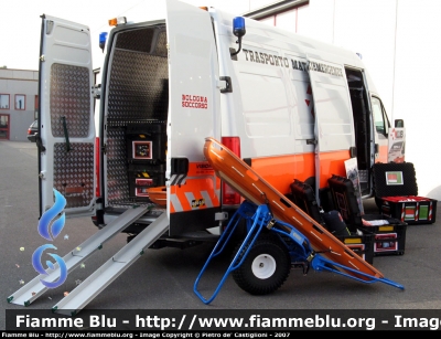 Iveco Daily III serie
118 Regione Emilia Romagna
Azienda USL di Bologna
Trasporto Materiali Maxiemergenze
Allestimento Vision
In esposizione al REAS 2007

Parole chiave: Iveco Daily_IIIserie Reas_2007 CT574RL 118 Bologna_Soccorso Maxi_Emergenze