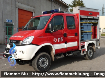 Iveco Daily 55S17 4x4 IV serie restyle
Vigili del Fuoco
Soccorso subacqueo
Unità speleo subacquea
Allestimento Iveco-Magirus

Si ringrazia Iveco-Magirus per la collaborazione e Pierfrancesco Nardizzi per l'organizzazione
Parole chiave: Iveco Daily_55S17_4x4_IVserie_restyle