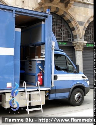 Iveco Daily III serie
Polizia Scientifica
Milano
POLIZIA F3385

Parole chiave: Iveco Daily_IIIserie Polizia_di_Stato PS furgone Polizia Scientifica Milano POLIZIAF3385