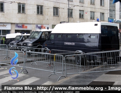 Iveco Daily II serie
Carabinieri
III Battaglione “Lombardia”

Parole chiave: Iveco Daily_IIserie Carabinieri ordine_pubblico OP Milano CCAS722 minibus