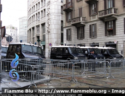 Iveco Daily II 4x4 serie
Carabinieri
III Battaglione “Lombardia”

Parole chiave: Iveco Daily_4x4 Daily_IIserie Carabinieri ordine_pubblico OP Milano minibus