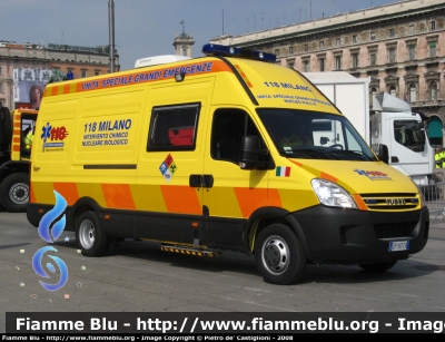 Iveco Daily IV serie
118 Regione Lombardia
Unità speciale grandi emergenze
Nucleo NBCR
DP987CH

Parole chiave: 118 Lombardia grandi_emergenze NBCR