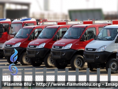 Iveco Daily 55S17 4x4 IV serie restyle
Vigili del Fuoco
Colonna Mobile
Polisoccorso allestimento Iveco-Magirus
In allestimento presso lo stabilimento Iveco di Brescia
Parole chiave: Iveco Daily_55S17_4x4_IVserie_restyle