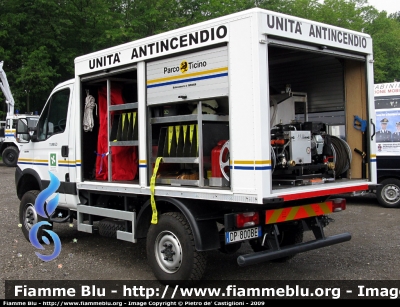 Iveco Daily 4x4 IV serie
Regione Lombardia
Protezione Civile
Colonna mobile regionale
Unità antincendio
assegnata al distaccamento
di Turbigo del Parco del Ticino
DP 800 BE

Parole chiave: Lombardia struttura_regionale protezione_civile_ Iveco_Daily_4x4_IV_serie Iveco_Daily_IV_serie DP800BE antincendio_boschivo