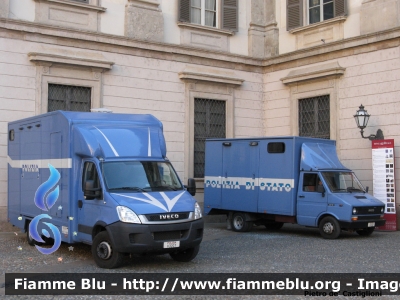 Iveco Daily IV serie restyle
Polizia di Stato
Reparto a Cavallo
Polizia H3207
Parole chiave: Iveco Daily_IVserie_restyle POLIZIAH3207