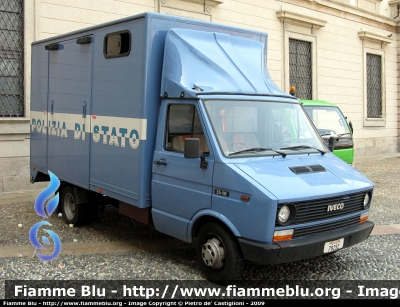 Iveco Daily I serie
Polizia di Stato 
Reparto a Cavallo
POLIZIA 78292

Parole chiave: Iveco Daily_Iserie	Polizia_di_Stato Reparto_a_Cavallo POLIZIA78292 furgone Lombardia (MI) Milano