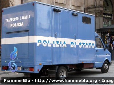 Iveco Daily I serie
Polizia di Stato 
Reparto a Cavallo
POLIZIA 78292
Parole chiave: Iveco Daily_Iserie POLIZIA78292 Festa_della_Polizia_2012